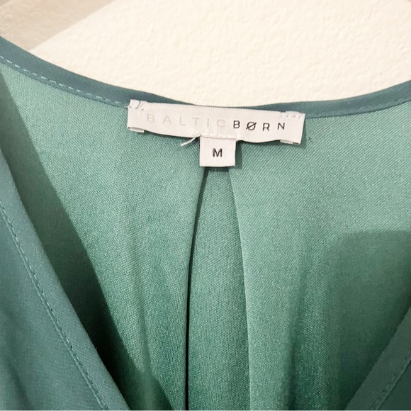 Baltic Born Lydia Maxi Dress Hunter Green Size Medium M - Picture 3 of 6